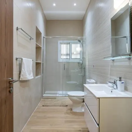 Verdant 1-bedroom In * لارنكا