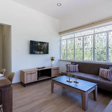 Apartment Verdant 1-bedroom In