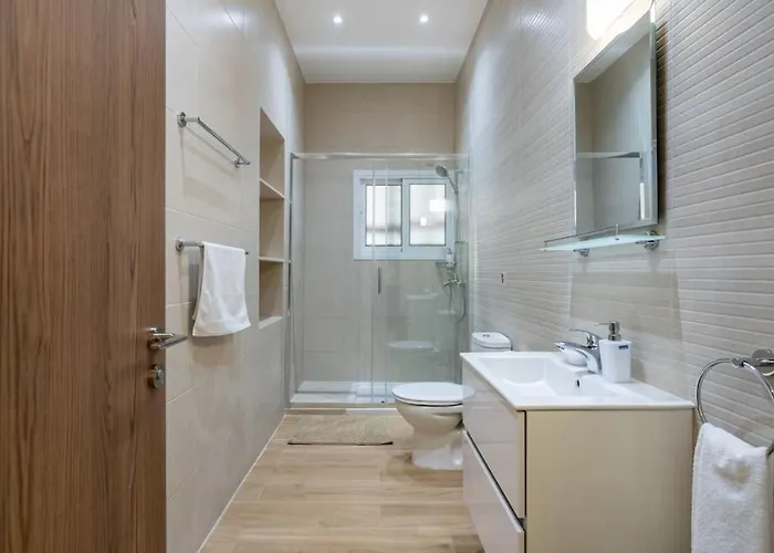 Verdant 1-bedroom In * ラルナカ