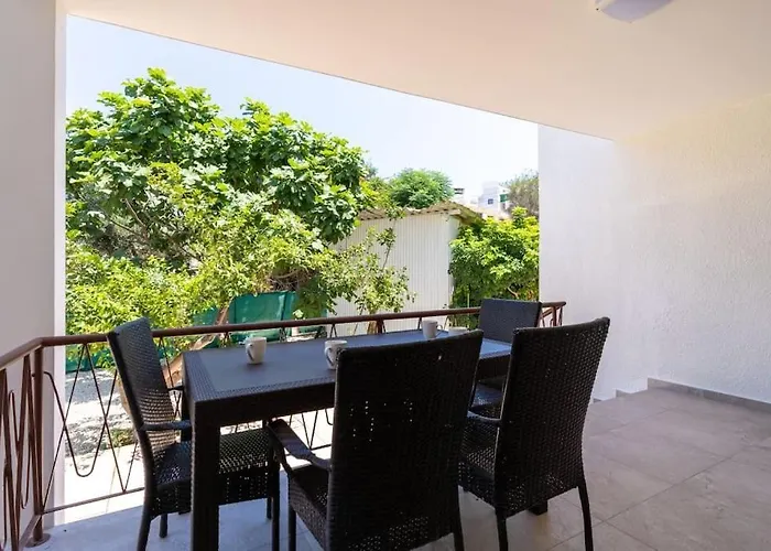 Lejlighed Verdant 1-bedroom In *