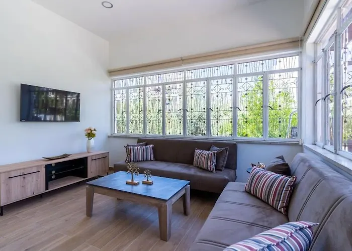 Verdant 1-bedroom In Apartmán *